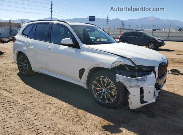 5UX43EU02R9U94501 2024 BMW X5 Белый Передняя правая четверть