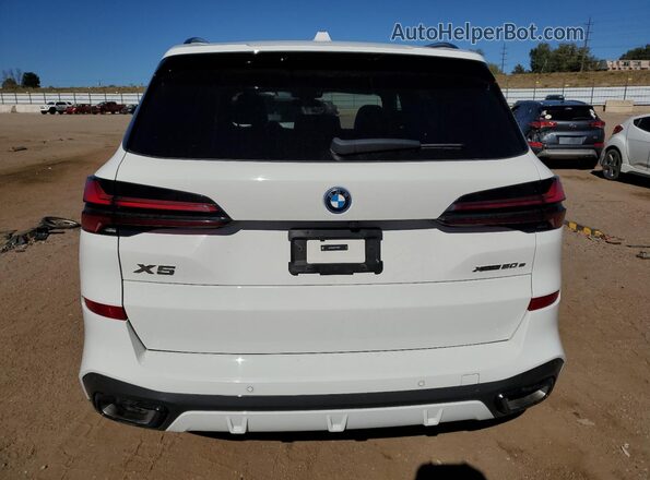 5UX43EU02R9U94501 2024 BMW X5 Белый Вид сзади