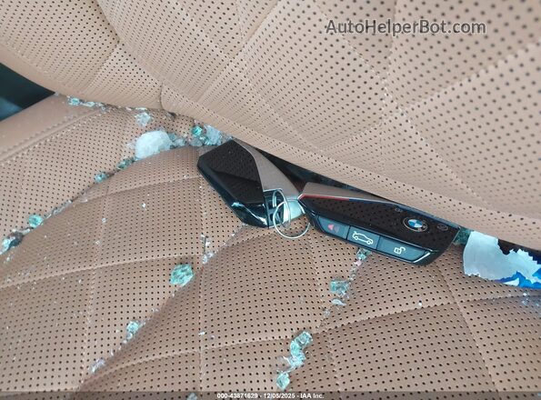 5UX43EU08S9W99309 2025 BMW X5 Черный Вид панели приборов
