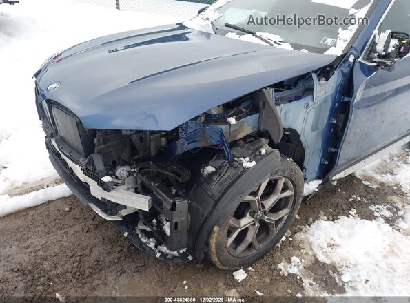 5UX53DP02N9L25664 2022 BMW X3 Синий Вид спереди