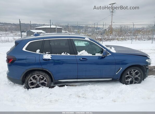 5UX53DP02N9L25664 2022 BMW X3 Синий Панорамный вид салона 360°