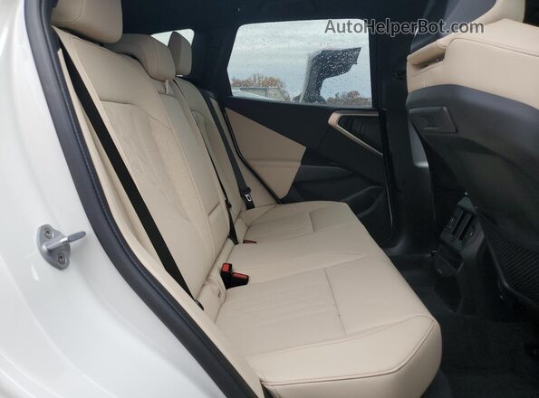 5UX53GP09S9043549 2025 BMW X3 White Widok wnętrza z tyłu