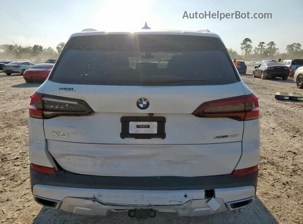 5UXCR4C06M9F65720 2021 BMW X5 White Vista trasera