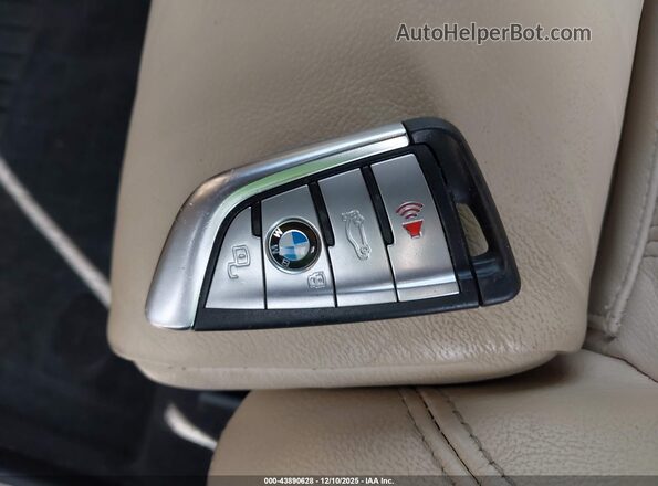 5UXCR6C08M9E11666 2021 BMW X5 Черный Вид панели приборов