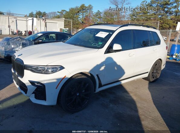 5UXCW2C01L9C45507 2020 BMW X7 Белый Передняя левая четверть
