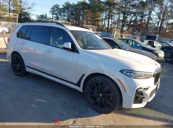 5UXCW2C01L9C45507 2020 BMW X7 Белый Передняя правая четверть