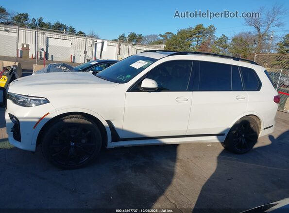 5UXCW2C01L9C45507 2020 BMW X7 Белый Вид задней части салона