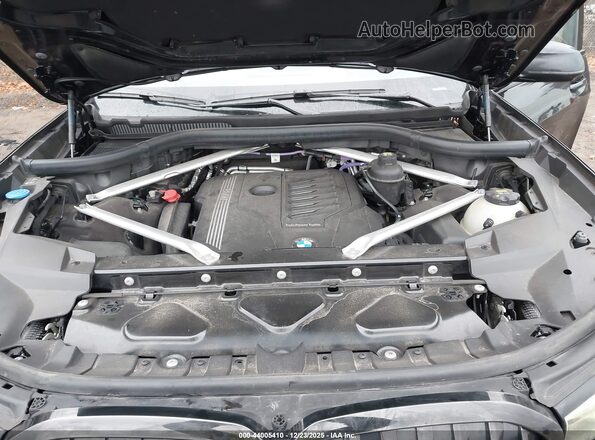 5UXCW2C05N9K98484 2022 BMW X7 Черный Вид сзади