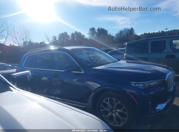 5UXCW2C06N9L19603 2022 BMW X7 Blue უკანა სალონის ხედი
