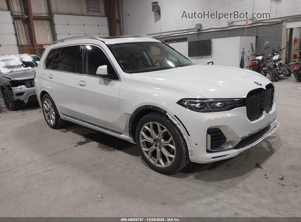 5UXCW2C06N9M97253 2022 BMW X7 Белый Передняя правая четверть