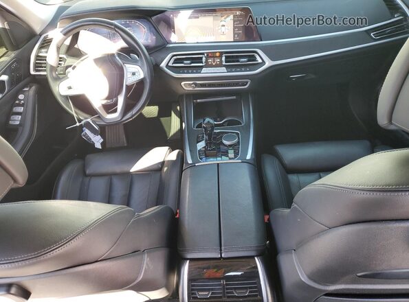 5UXCW2C0XM9F56239 2021 BMW X7 White Widok deski rozdzielczej