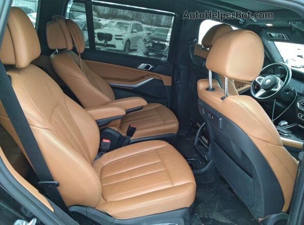 5UXCW2C0XN9J99059 2022 BMW X7 Черный Вид задней части салона