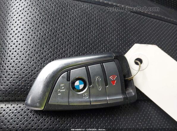 5UXCY6C03M9F06820 2021 BMW X6 Blue Widok deski rozdzielczej