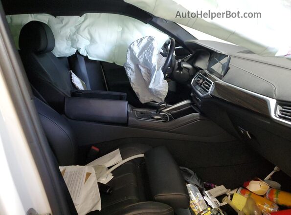 5UXCY6C04M9G89807 2021 BMW X6 Белый Вид салона спереди