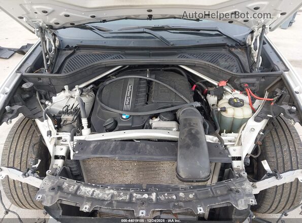 5UXKR0C59H0U52741 2017 BMW X5 Белый Вид сзади
