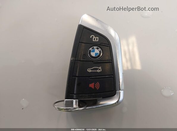 5UXKU2C57K0Z65441 2019 BMW X6 Белый Вид панели приборов
