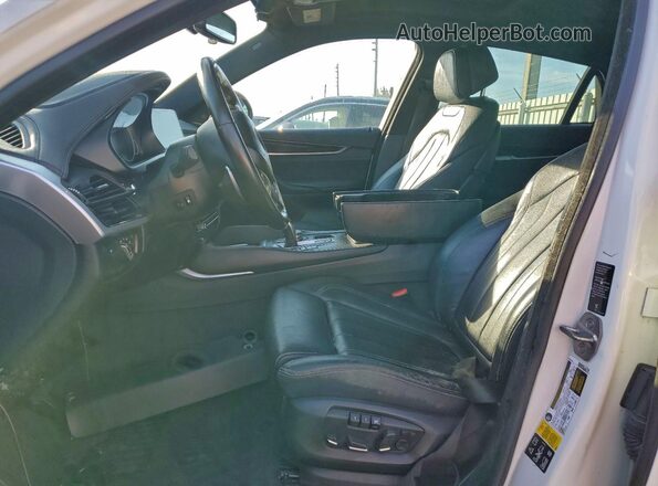 5UXKU6C58KLP60670 2019 BMW X6 White Vista interior delantera