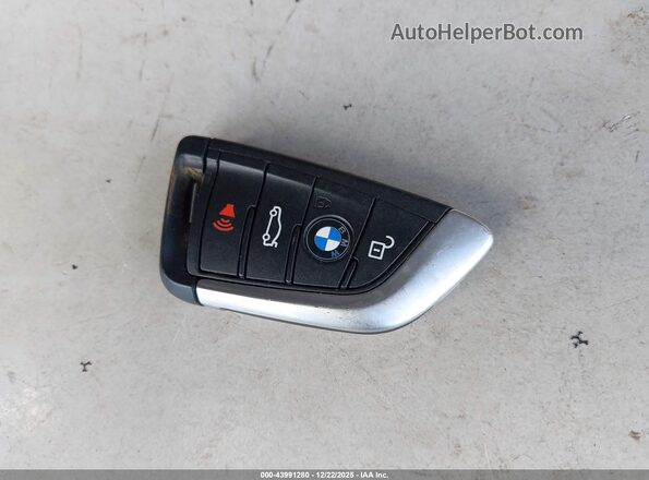 5UXTR7C59KLR45452 2019 BMW X3 Белый Вид панели приборов