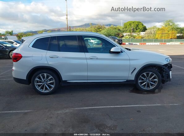 5UXTR7C59KLR45452 2019 BMW X3 Белый Панорамный вид салона 360°