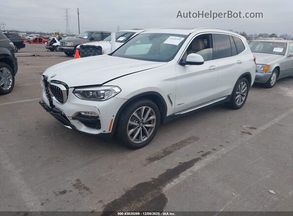 5UXTR9C5XJLC83264 2018 BMW X3 White Front left