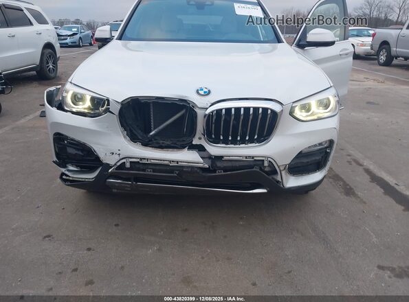 5UXTR9C5XJLC83264 2018 BMW X3 White Front view
