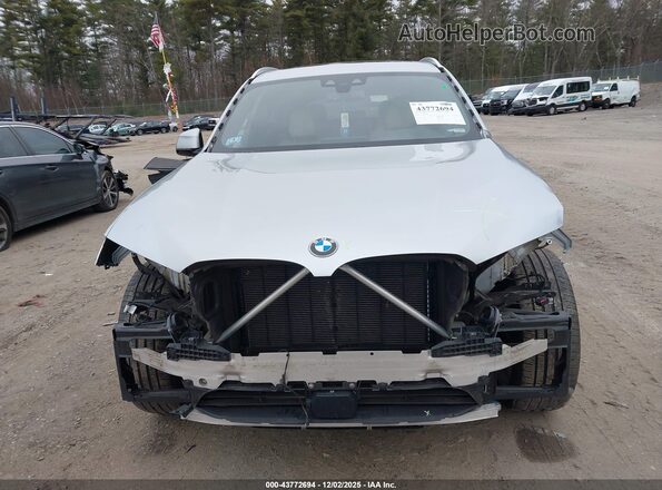 5UXTY5C05M9E47635 2021 BMW X3 Серебряный Вид задней части салона