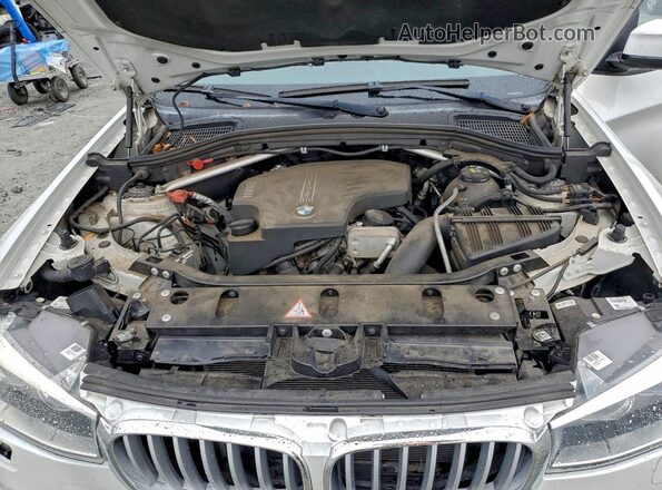 5UXWX9C55G0D66355 2016 BMW X3 Белый Вид задней части салона