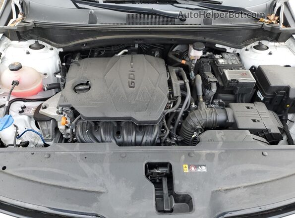 5XYK7CDF3RG164001 2024 KIA SPORTAGE White Widok komory silnika