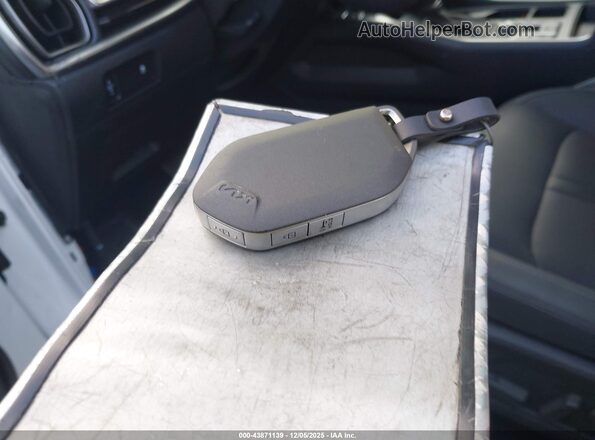 5XYRL4JC8TG416987 2026 KIA SORENTO Белый Вид панели приборов