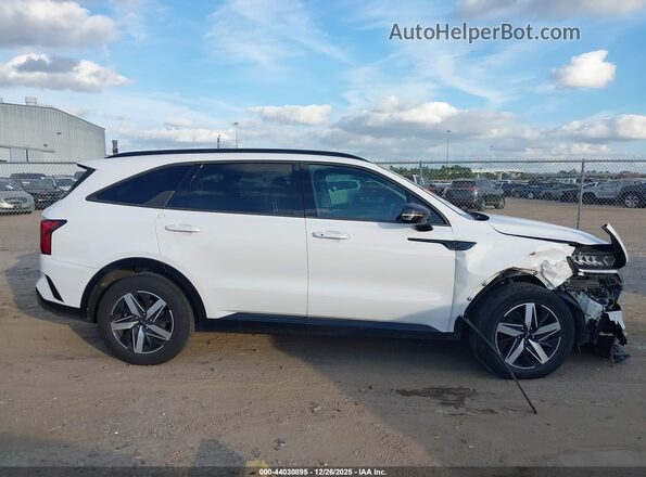 5XYRL4LC4MG019923 2021 KIA SORENTO White Rear interior view