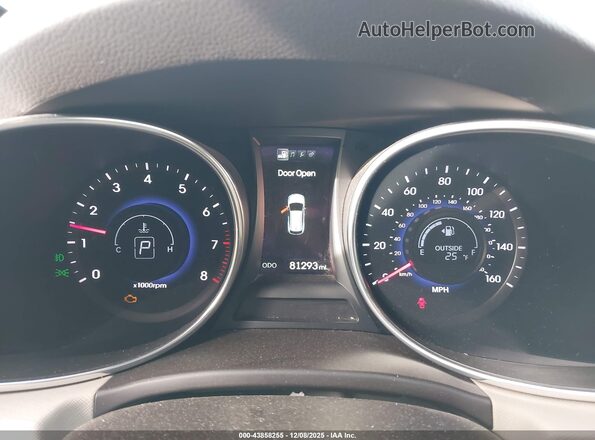 5XYZUDLB2GG319517 2016 HYUNDAI SANTA FE SPORT Оранжевый Вид задних сидений