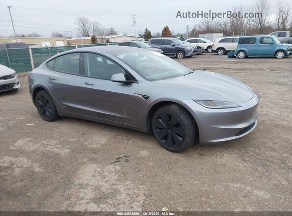 5YJ3E1EA5RF858780 2024 TESLA MODEL 3 Серый Передняя правая четверть