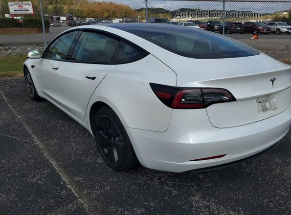 5YJ3E1EB5MF990407 2021 TESLA MODEL 3  Вид спереди