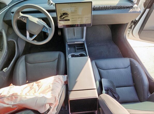 5YJ3E1EB5RF818112 2024 TESLA MODEL Белый Вид панели приборов