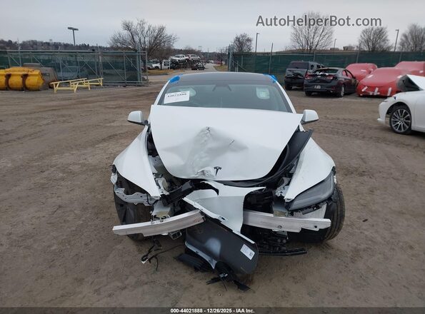 5YJ3E1EB5TF116802 2026 TESLA MODEL 3 Белый Вид панели приборов