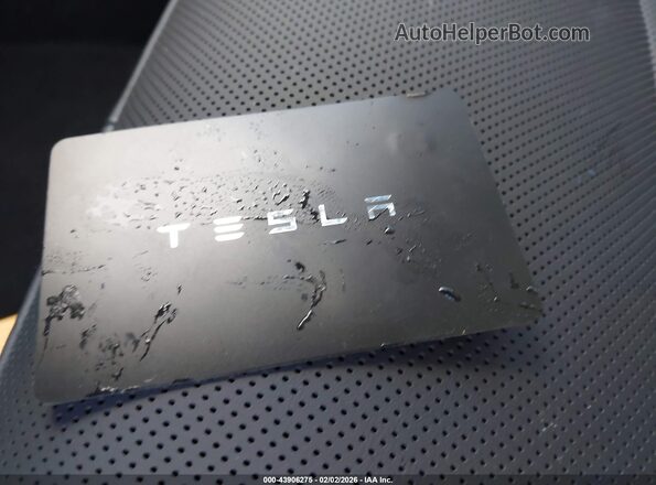 5YJ3E1EBXSF063268 2025 TESLA MODEL 3 Черный Вид панели приборов