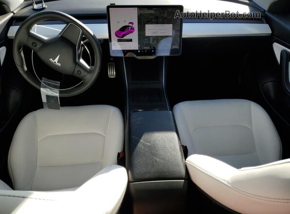 5YJ3E1EC3LF742454 2020 TESLA MODEL Белый Вид панели приборов