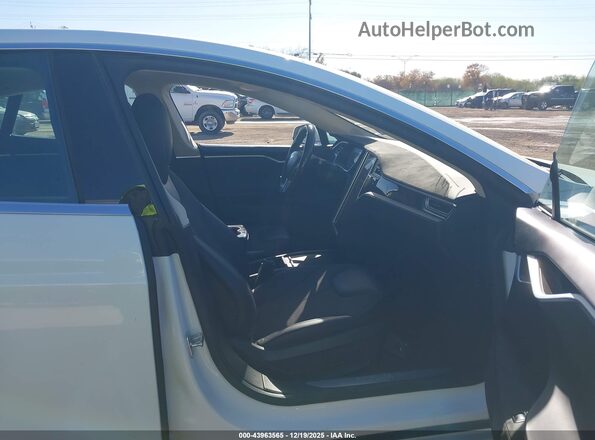 5YJSA1E24GF150856 2016 TESLA MODEL S Белый Вид салона спереди