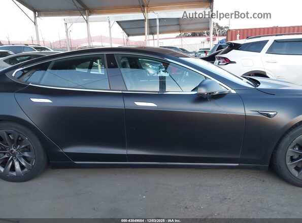 5YJSA1E25JF249693 2018 TESLA MODEL S Черный Вид щитка приборов
