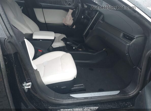 5YJSA1E4XLF369462 2020 TESLA MODEL S Черный Вид салона спереди