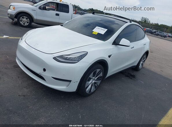 5YJYGDEE1MF077526 2021 TESLA MODEL Y White Передня ліва чверть