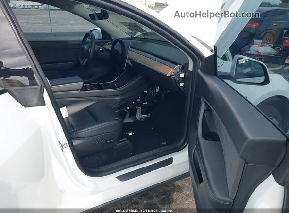 5YJYGDEE1MF077526 2021 TESLA MODEL Y White Вид салону спереду