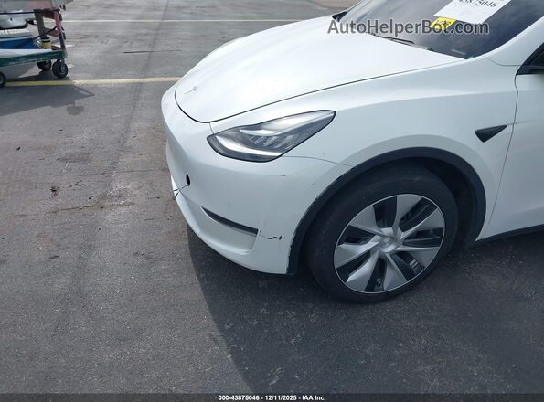 5YJYGDEE1MF077526 2021 TESLA MODEL Y White Вид спереду