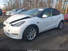 2021 Tesla Model Y Long Range Dual Motor All-wheel Drive White vin: 5YJYGDEE1MF095069
