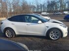 2021 Tesla Model Y Long Range Dual Motor All-wheel Drive White vin: 5YJYGDEE1MF095069