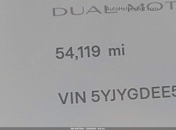 5YJYGDEE5MF072572 2021 TESLA MODEL Y White 