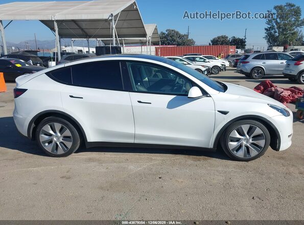 5YJYGDEE5MF072572 2021 TESLA MODEL Y White Սալոնի հետևի տեսք