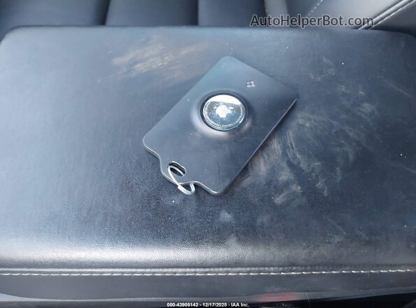 5YJYGDEE7LF044433 2020 TESLA MODEL Y Gray Առջևի վահանակի տեսք