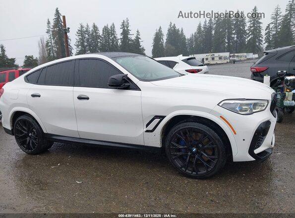 5YMCY0C0XM9E11547 2021 BMW X6 M White Widok wnętrza 360 stopni