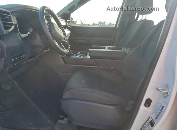 5TFKB5DA3SX325268 2025 TOYOTA LE Белый Вид панели приборов